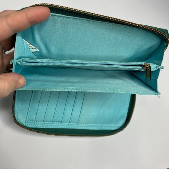 Travelon green clutch wallet - Picture 5 of 6